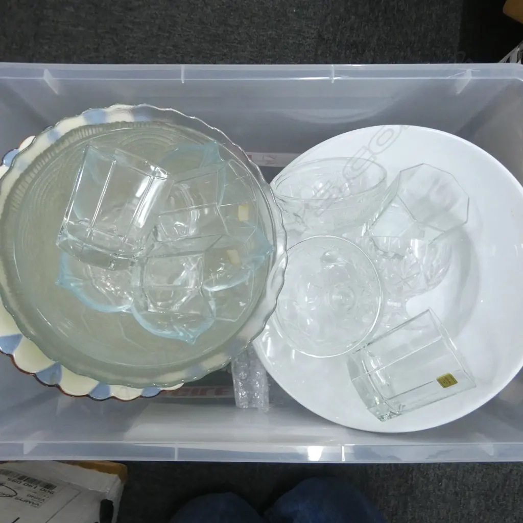BOX LOT CHINA & GLASS BOWLS GLASSES ETC Image 1++