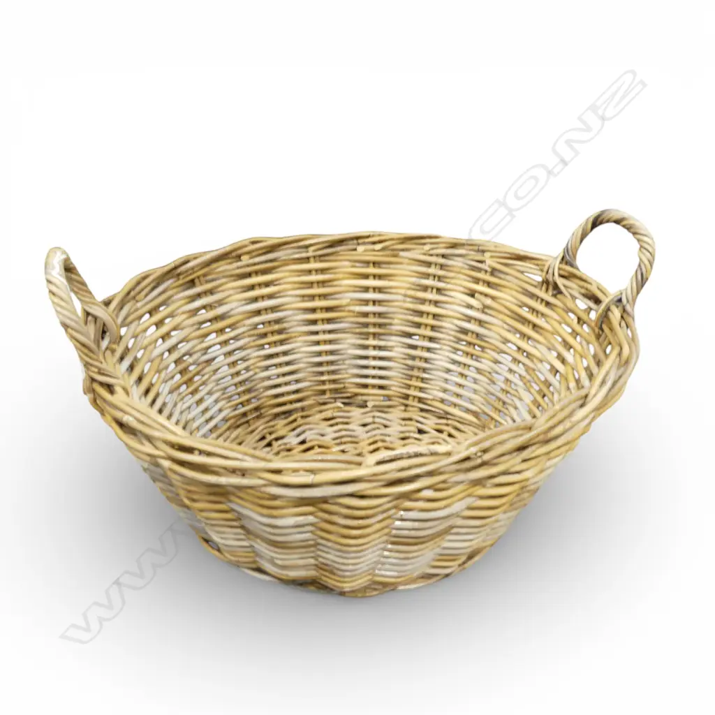 VINTAGE WOVEN WICKER STORAGE OR WASHING BASKET, L.580MM W.460MM Image 1++