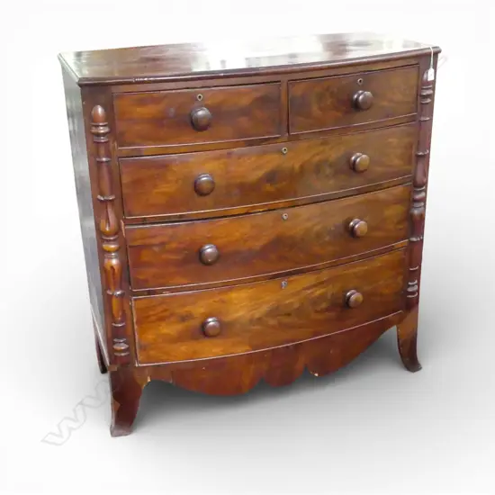 MAHOGANY GEORGIAN BOW FRONT CHEST OF DRAWERS with later details, vaneer fault 1100x515x1150mm
