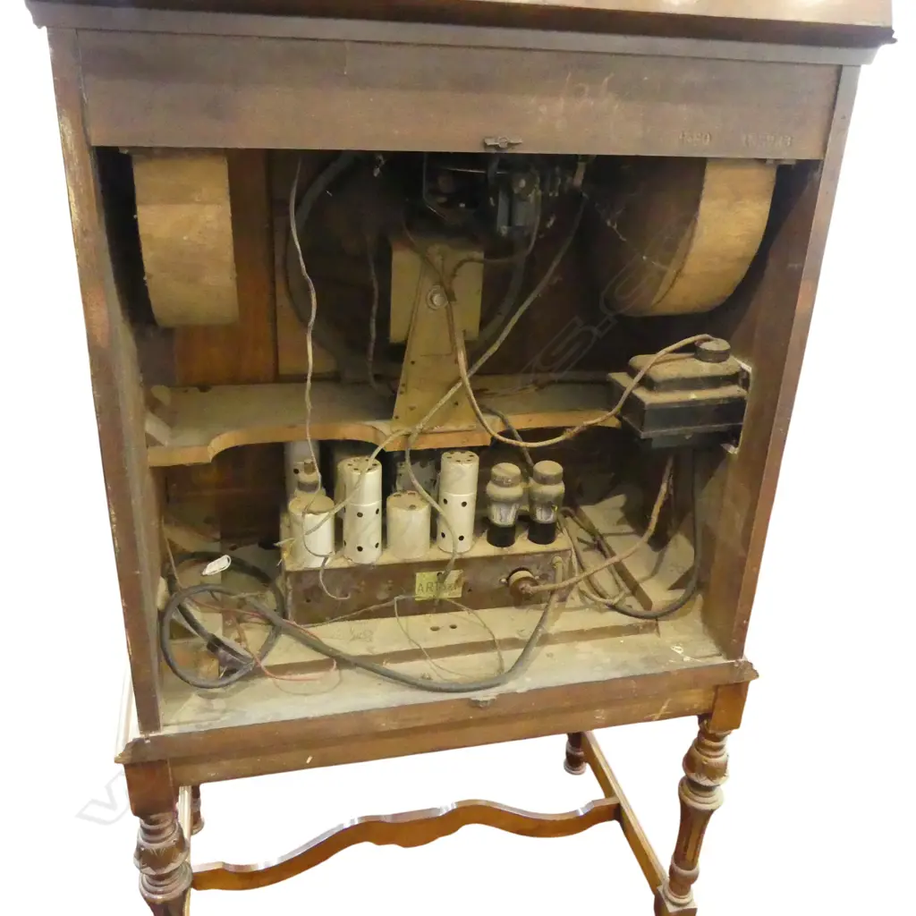 FLOOR STANDING RADIO CABINET 720x445x1280mm Image 1++