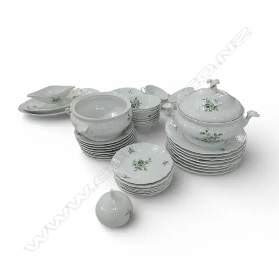 HUTCHENREUTHER 'DRESDEN' PART DINNER SERVICE