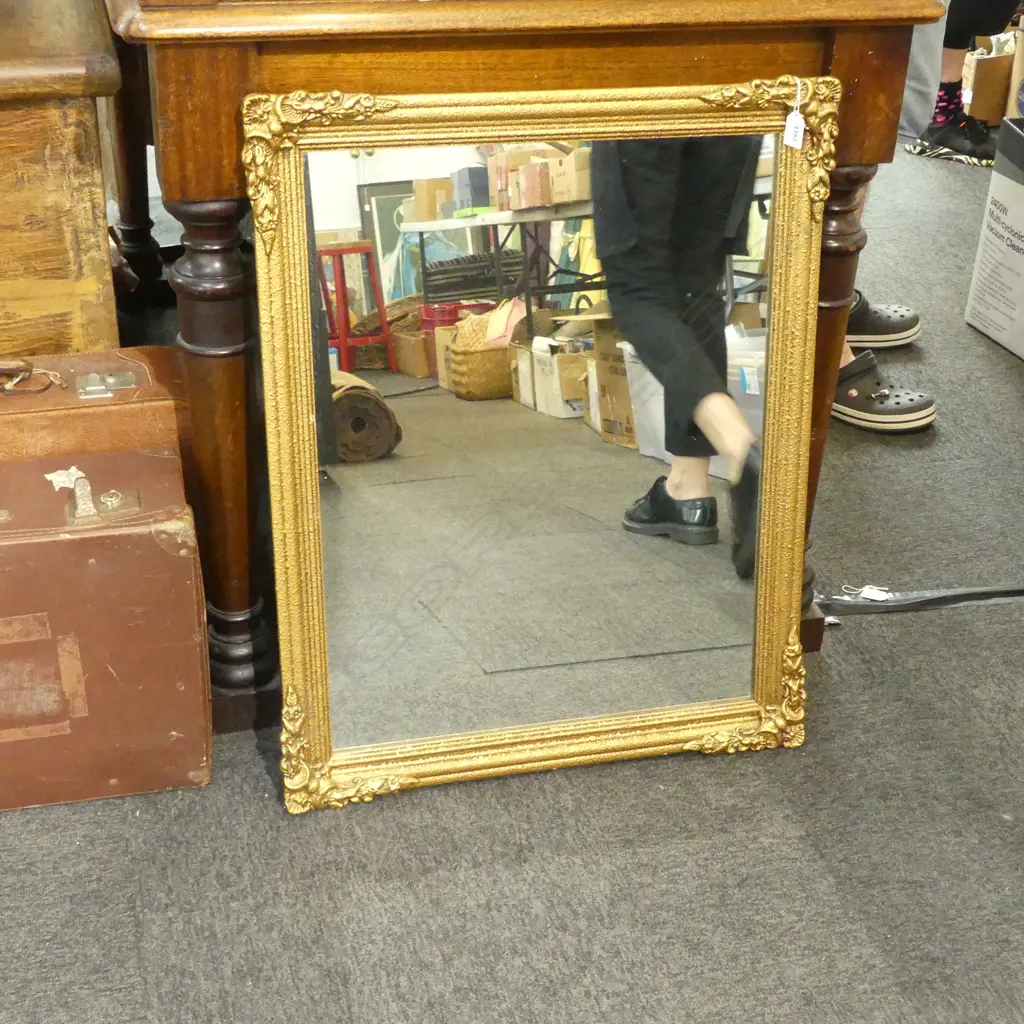 GILT FRAMED MIRROR 755x610mm Image 1++