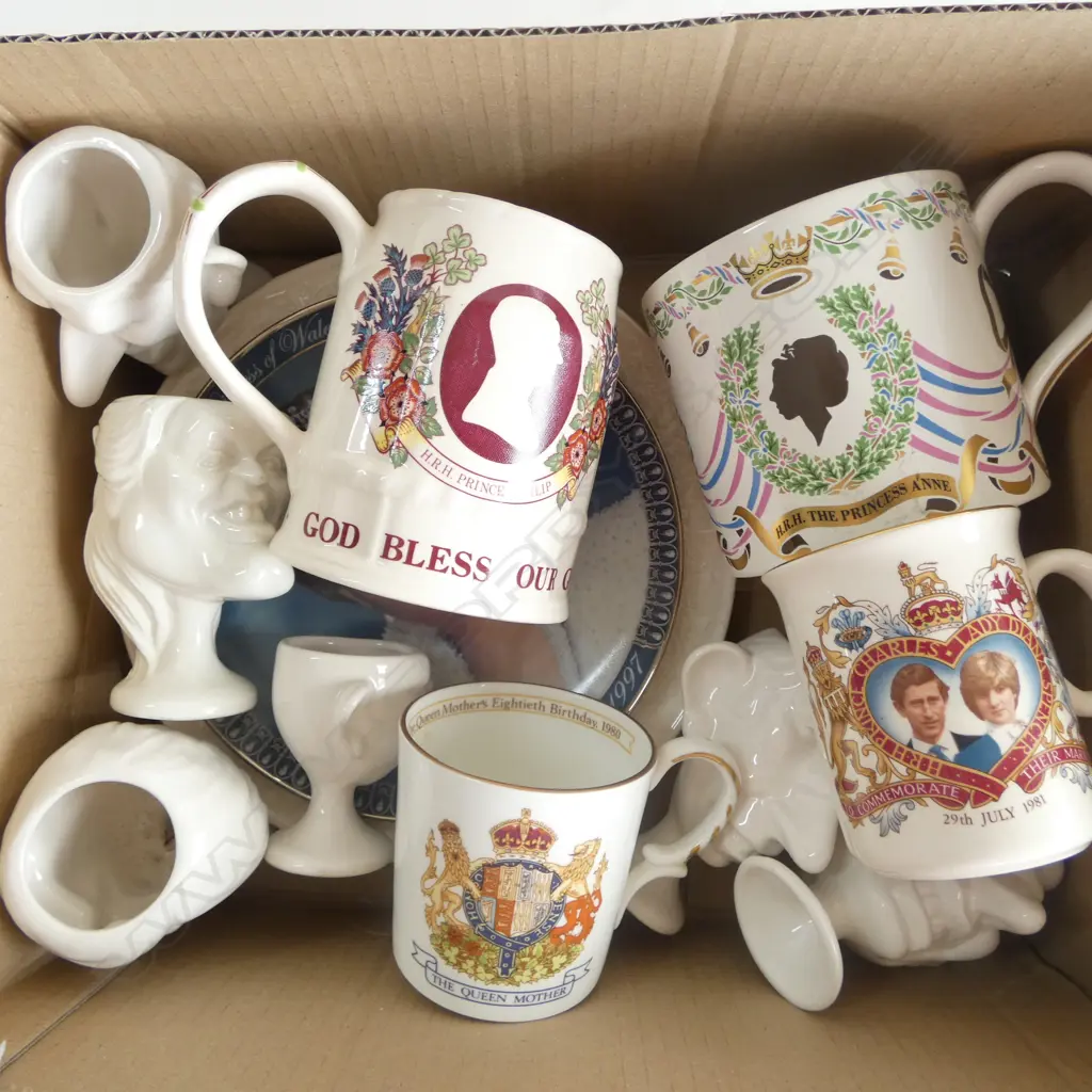 COLLECTION OF 12 PCS  ROYALTY CORONATION CHINA Image 1++