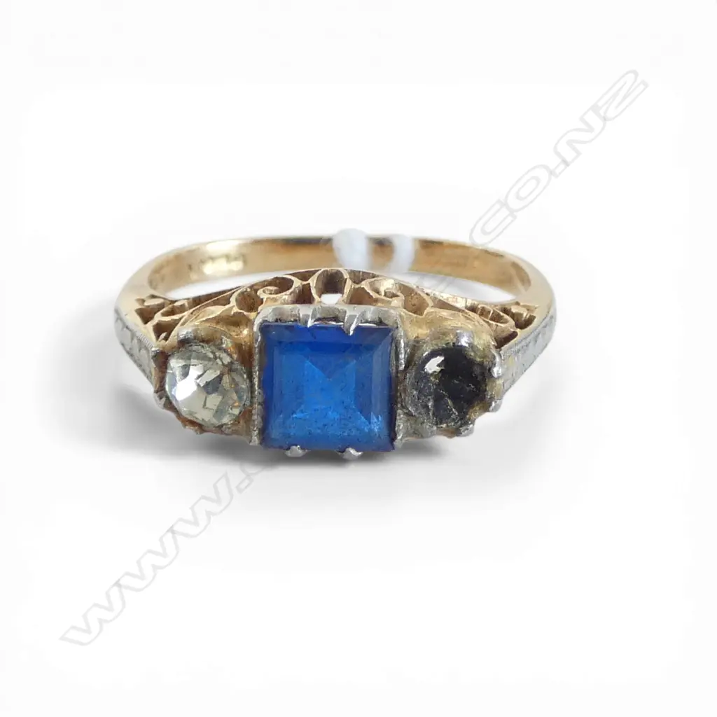 9CT RING, COSTUME STONE MISSING, 2.9gms SCRAP Image 1++