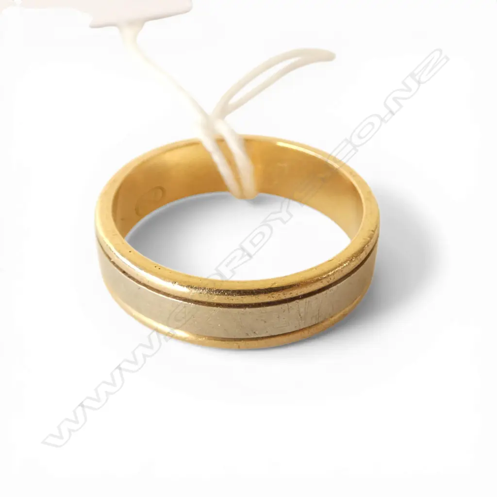 18ct GOLD WEDDING BAND, 5.28gm SIE N Image 1++