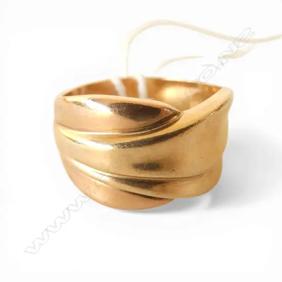 9ct ROSE & YELLOW GOLD OVERLAPPING BAND RING, 5.15gm SIZE O1/2