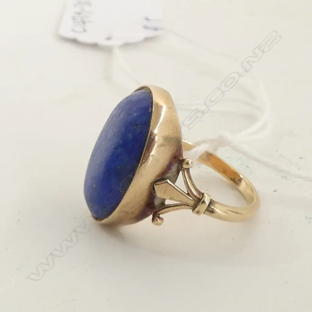 9ct GOLD & LARGE LAPIS LAZULI RING, 6.32gm SIZE O Image 1++