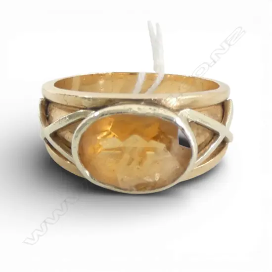 GENT'S 9ct Y/WHITE GOLD & LARGE CITRINE RING, 9.46gm SIZE Z +2