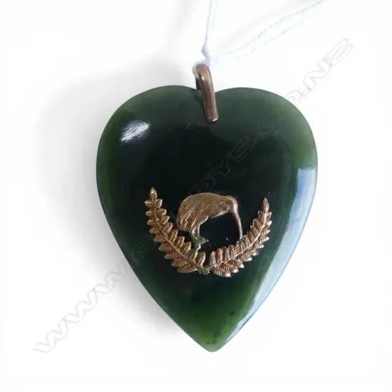 GREENSTONE & GOLD KIWI HEART PENDANT 50x42mm