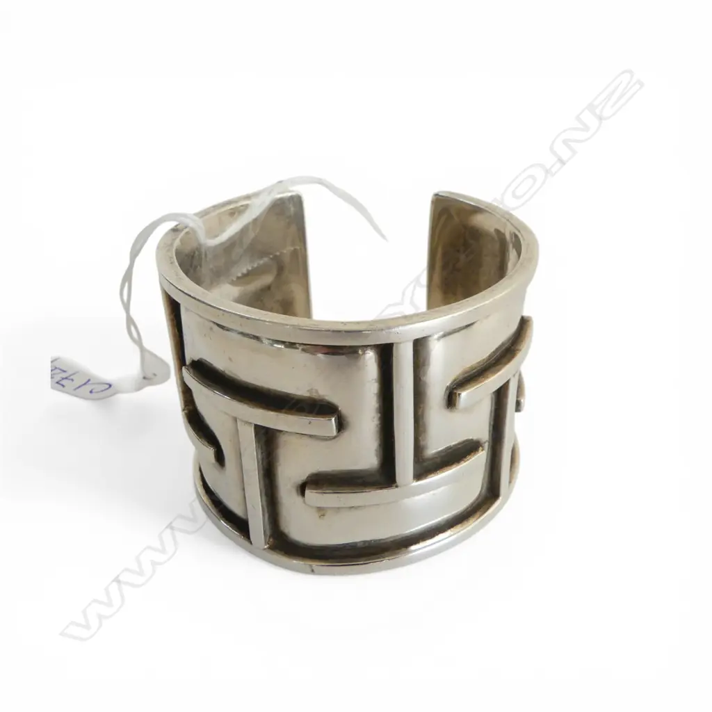 MEXICAN 925 SILVER BANGLE, 68gms Image 1++