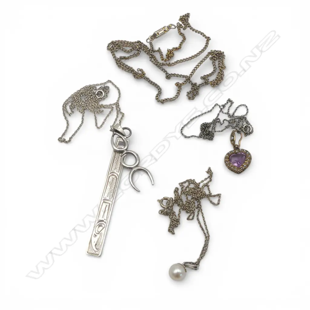 9CT GOLD/PEARL/AMETHYST PENDANT & ASSTD SILVER CHAINS & PENDANTS Image 1++