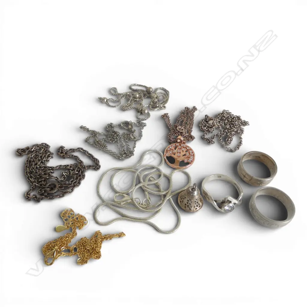 STG SILVER JEWELLERY: 5 chains + 3 rings + bell charm Image 1++