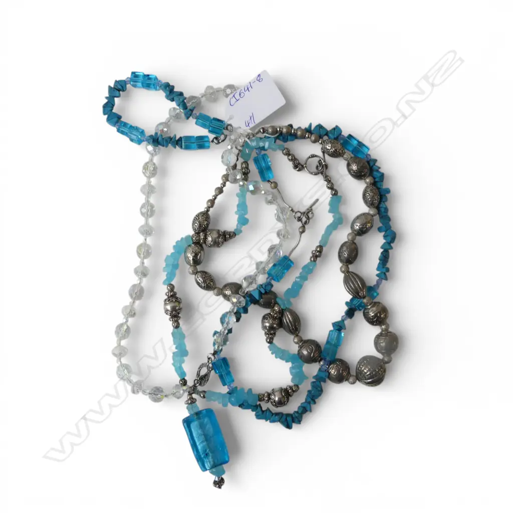 4 BEAD NECKLACES + BRACELET  Image 1++