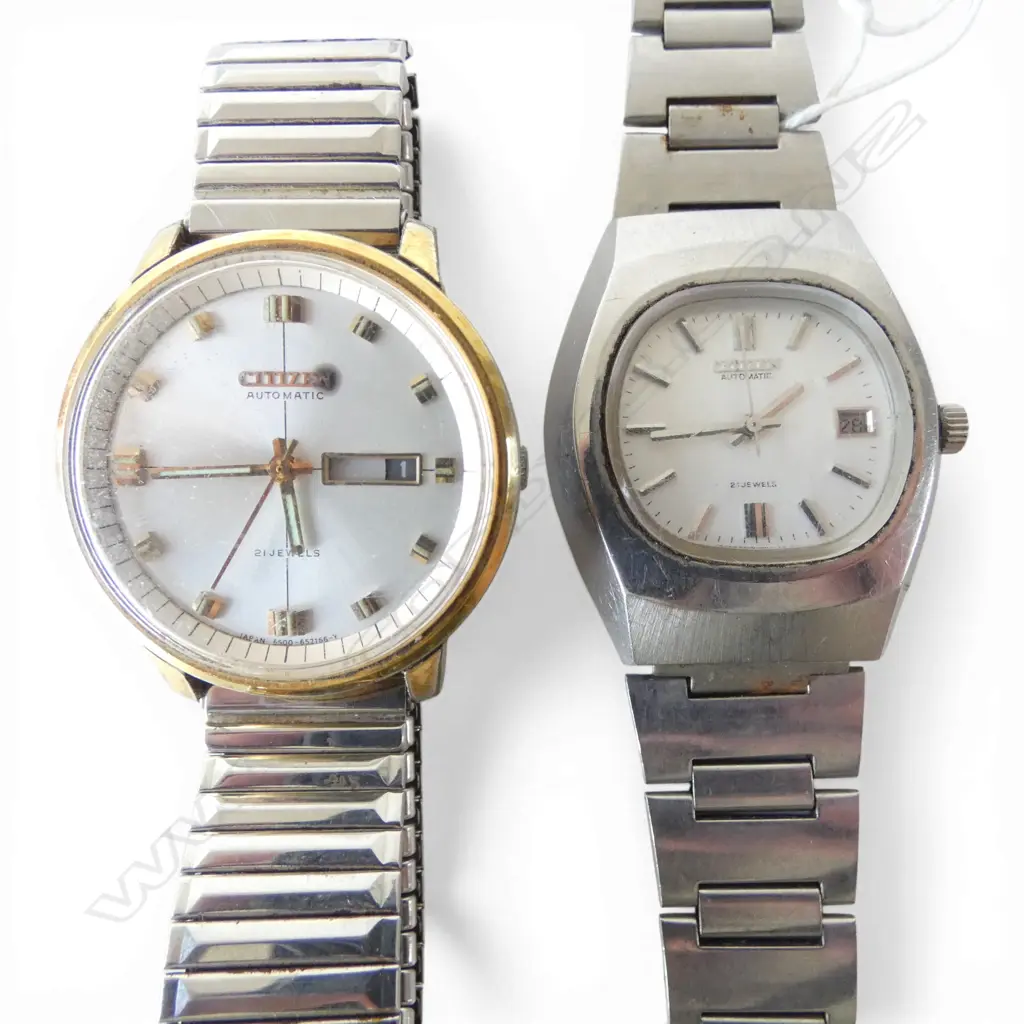 2 VINTAGE GENT'S CITIZEN WRIST WATCHES:  both running 1 strap faulted +  Image 1++