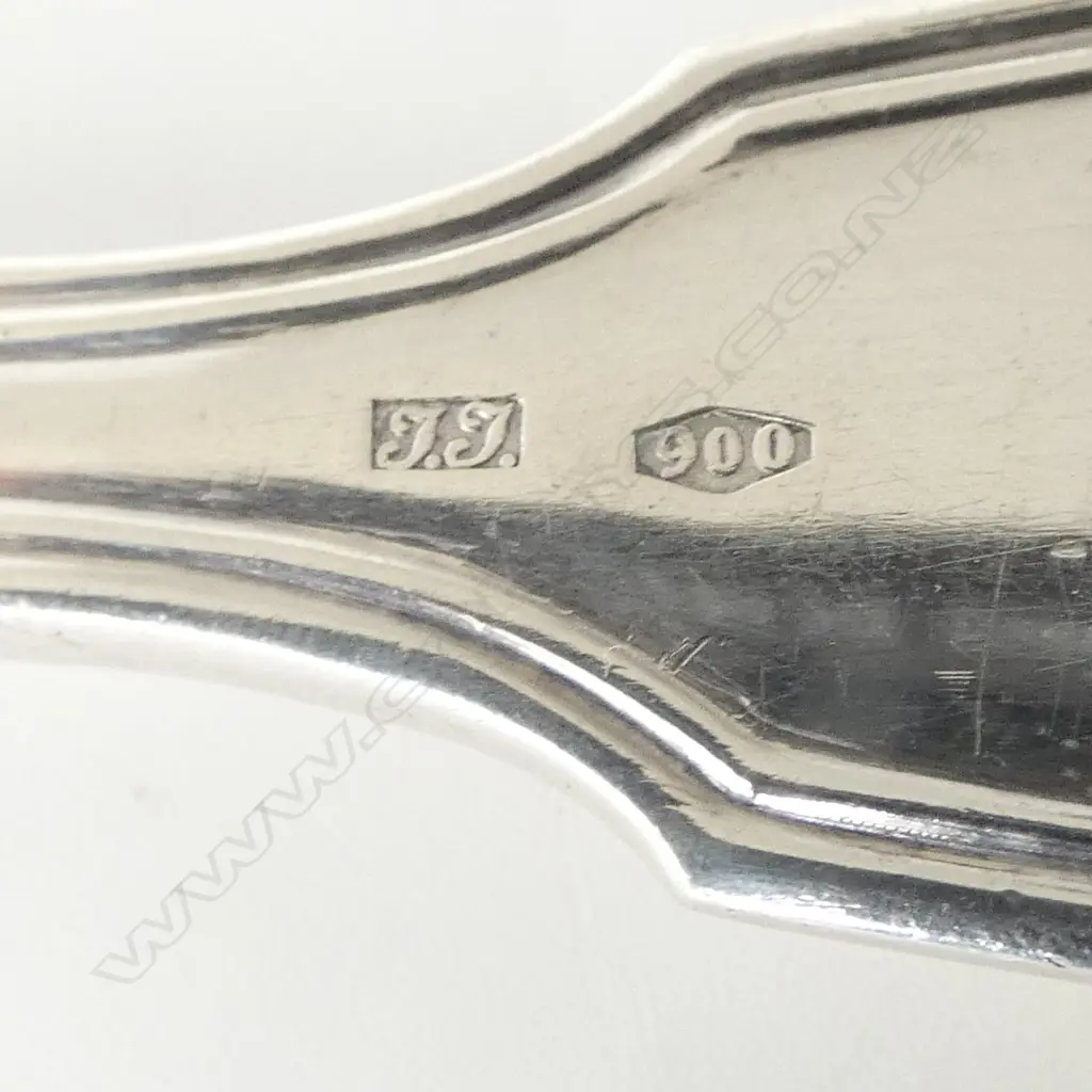 CONT 900 SILVER PIE SPOON 118GMS Image 1++