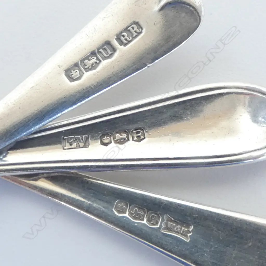 5 STG SILVER TEA SPOONS 58gms + 2 OTHER Image 1++