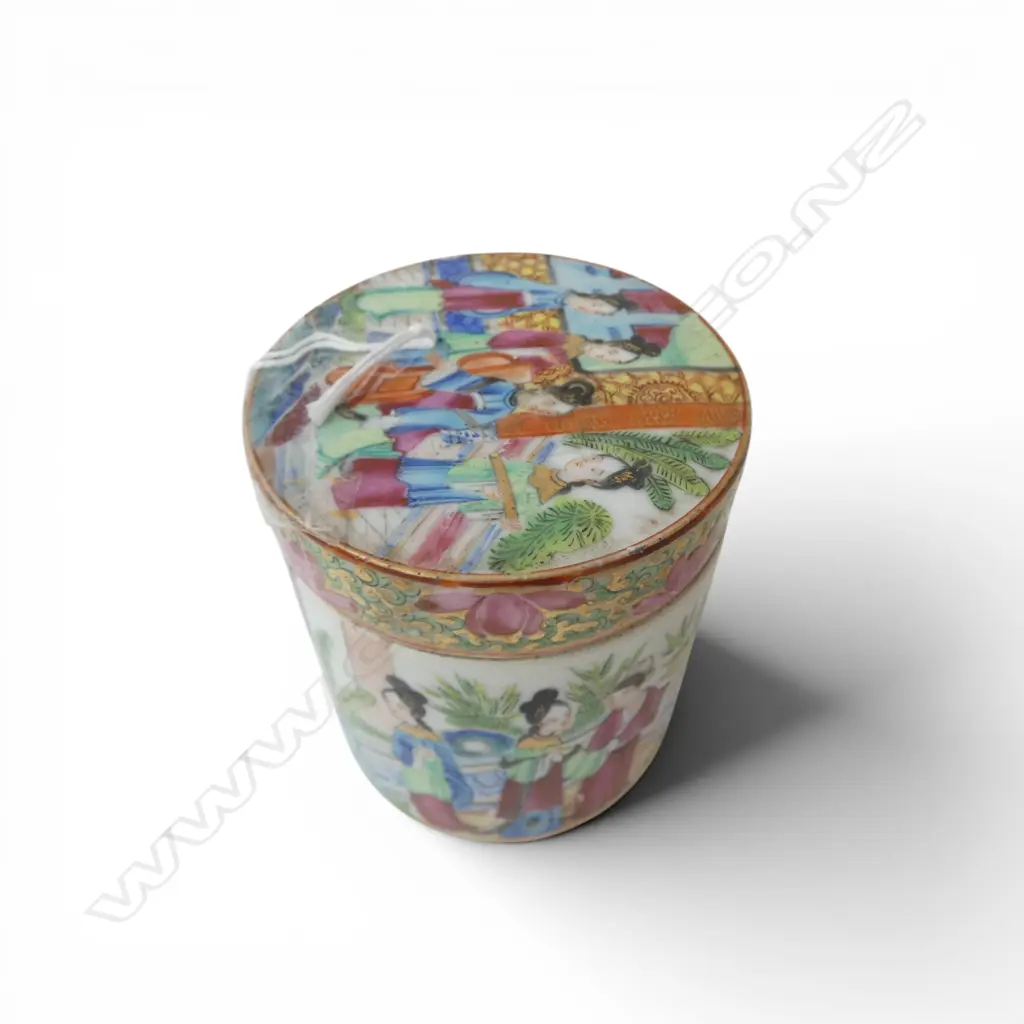 CHINESE FAMILLE ROSE LIDDED JAR SMALL CRACK H90MM Image 1++