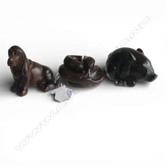 3 JAPANESE CARVED WOOD NETSUKE OF ANIMALS, ALL SIGNED