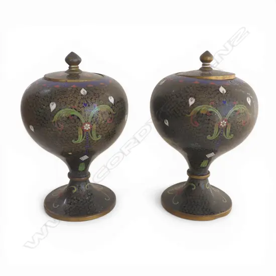PR ORIENTAL CLOISONNE LIDDED URNS on PEDESTAL BASES, H.200mm