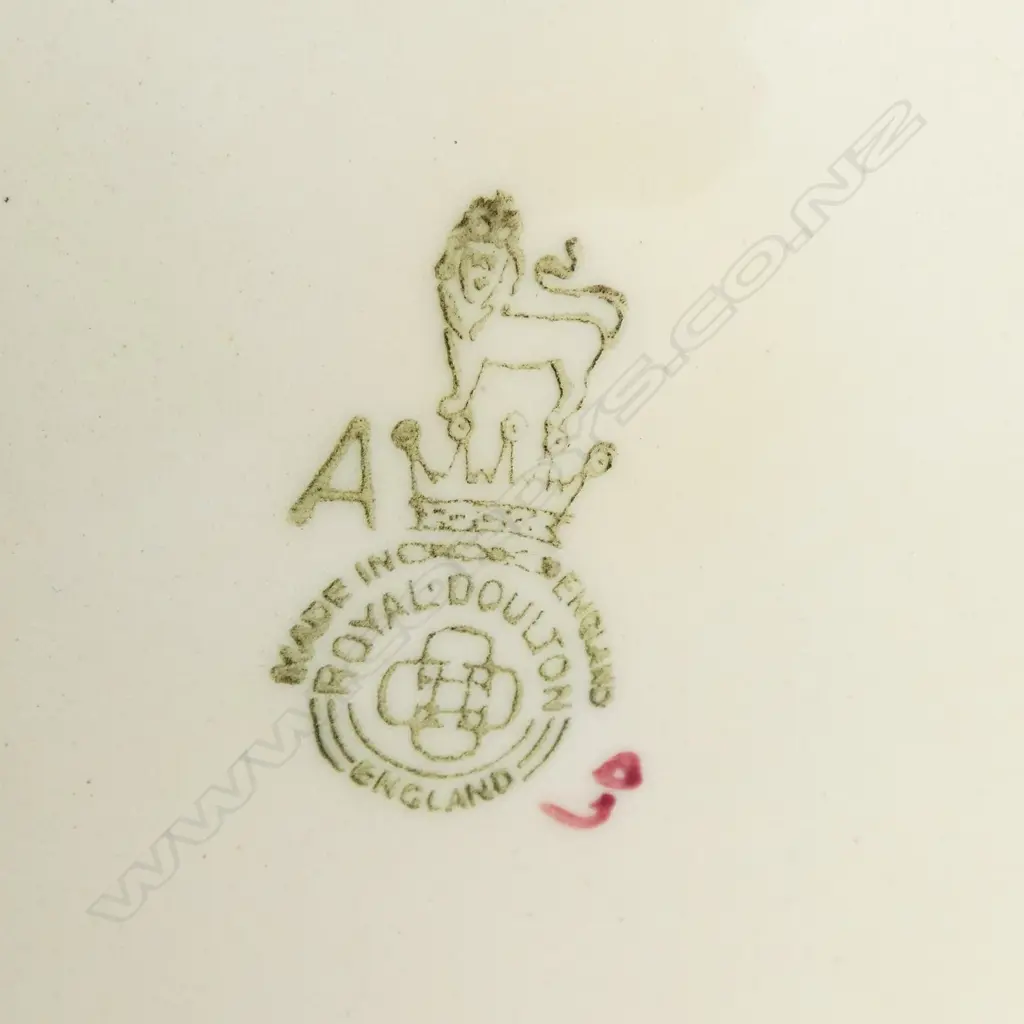 4 ROYAL DOULTON CHARACTER JUGS; GRANNY, SAIREY GAMP, OLD KING COLE, JOHN PEEL H.170mm  Image 1++