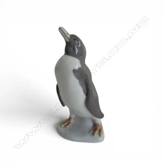 LLADRO PENGUIN #5247 H.165mm