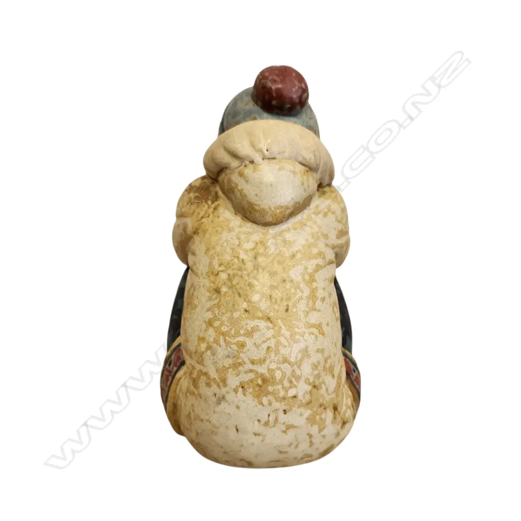 LLADRÓ "PENSIVE ESKIMO BOY" PORCELAIN FIGURINE Image 1++
