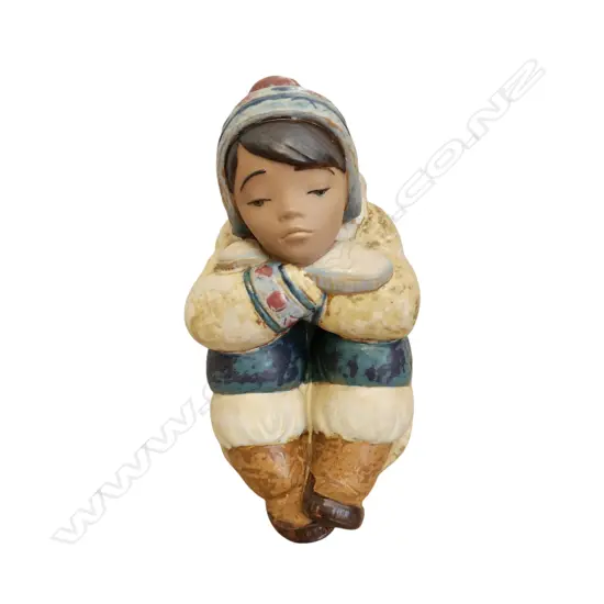 LLADRÓ "PENSIVE ESKIMO BOY" PORCELAIN FIGURINE