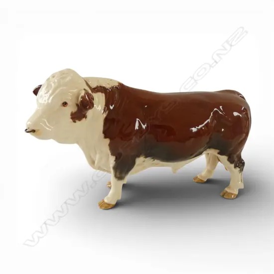 BESWICK BULL, L.215mm 