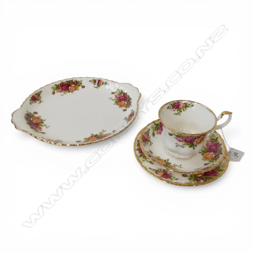 ASST. ROYAL ALBERT CHINA Incl. Old Country Roses Image 1++