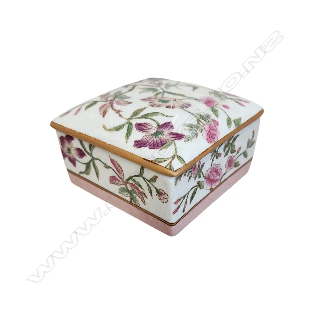 BLUE WITCH DALMATIAN MUG PLUS WONG LEE PORCELAIN TRINKET BOX Image 1++