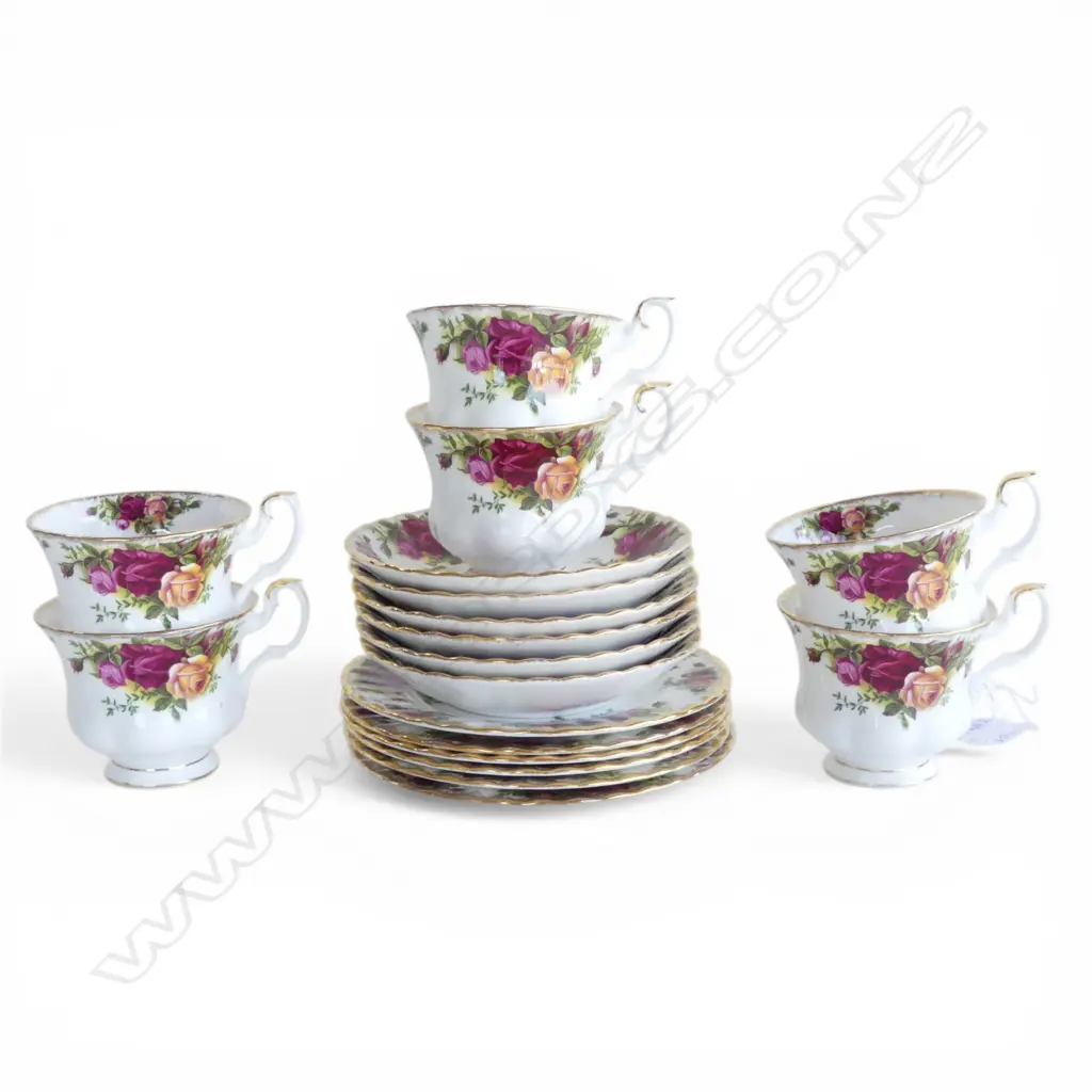6 ROYAL ALBERT OLD COUNTRY ROSES TRIOS Image 1++