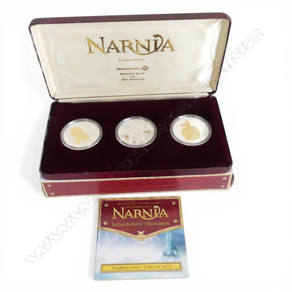 CASED N.Z. NARNIA, THE LION, THE WITCH AND THE WARDROBE 3x 1oz .999 SILVER & GOLD PLATED PROOF COIN SET Image 1++
