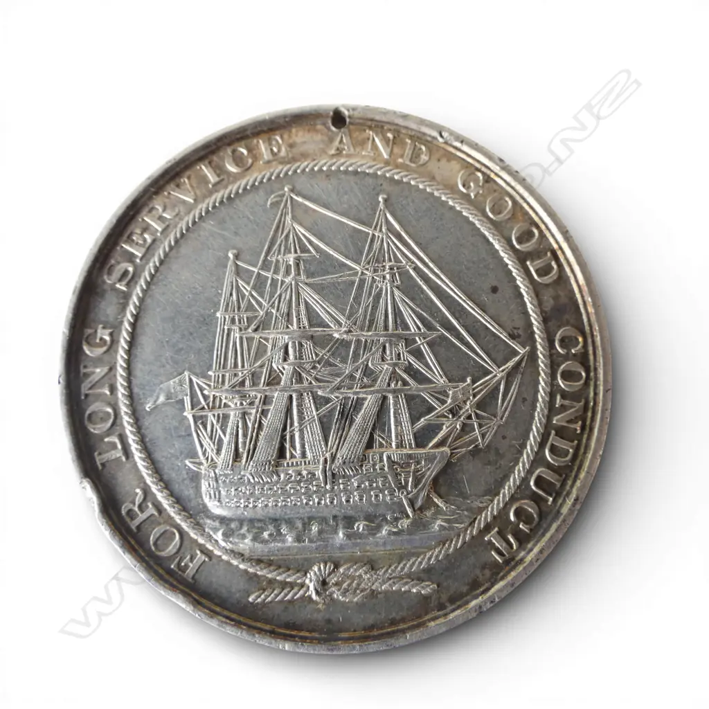 SILVER LONG SERVICE & GOOD CONDUCT MEDAL, TG LLOYD NZ9373 COA, HMNZS BELLONA, 29gms Image 1++