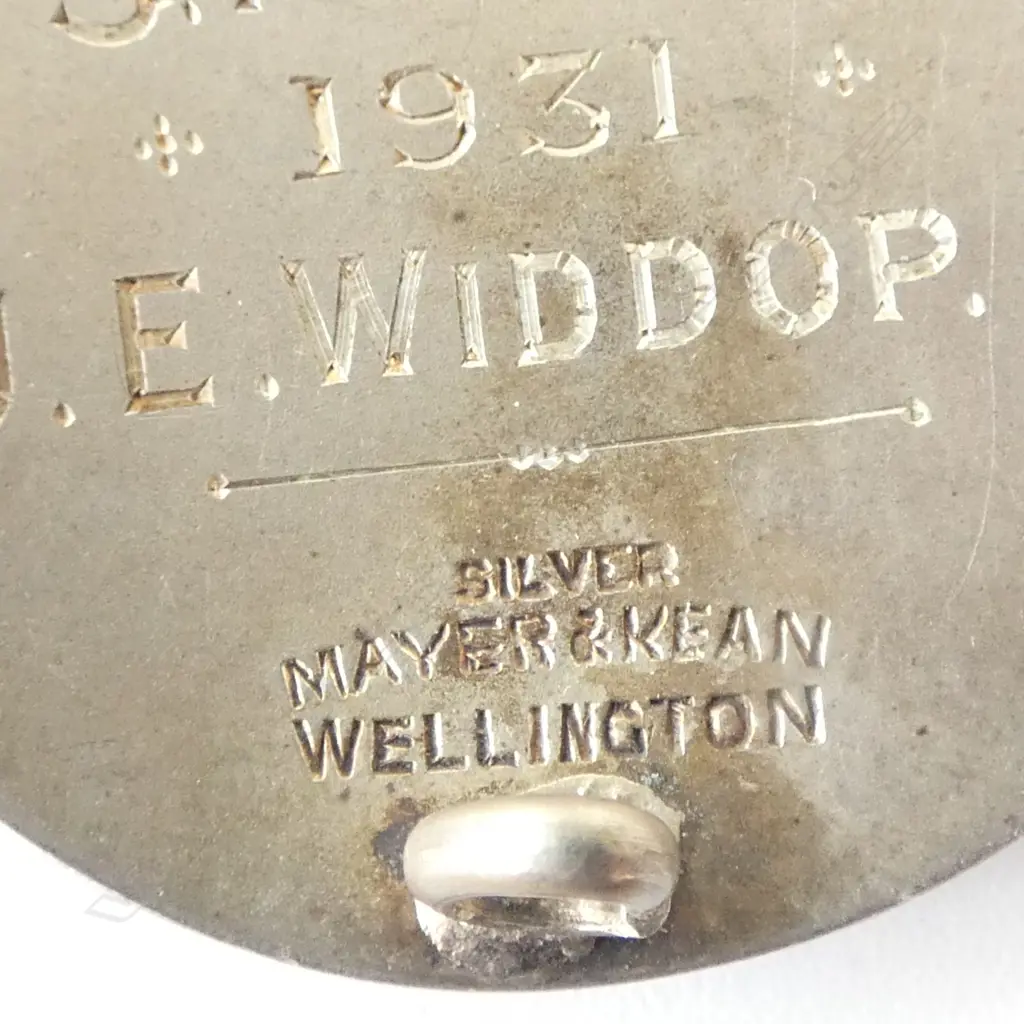 7 ASST. EARLY/MID 20thC N.Z. SILVER PENDANTS & PINS etc 64gms approx. Image 1++