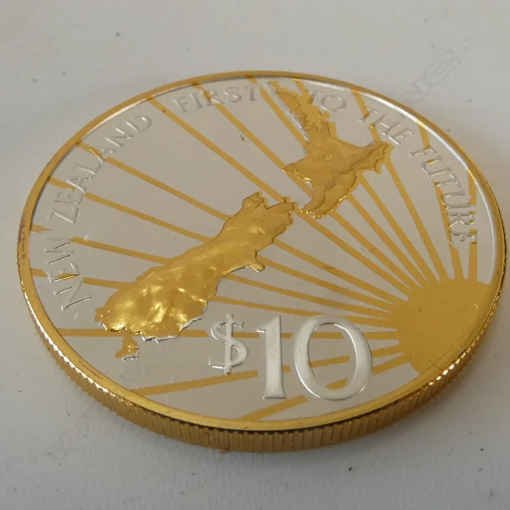 5 CASED N.Z. 1999 - 2000 MILLENNIUM .925 SILVER PROOF $10 COINS, 141.40gms TW cases worn Image 1++