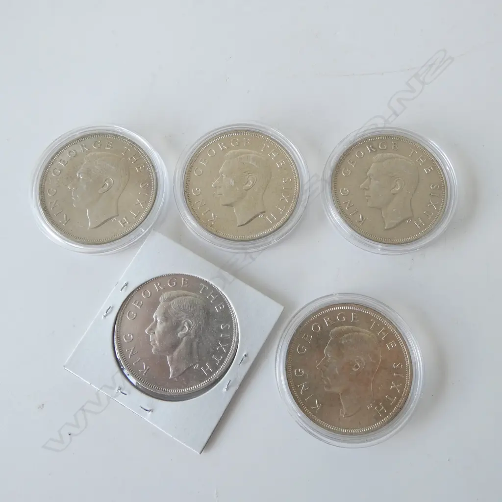 5 CASED 1949 N.Z. COMEMORATIVE ROYAL VISIT .500 SILVER CROWNS 114gms Image 1++