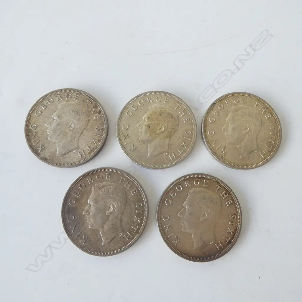 5 1949 N.Z. COMEMORATIVE ROYAL VISIT .500 SILVER CROWNS 141gms Image 1++