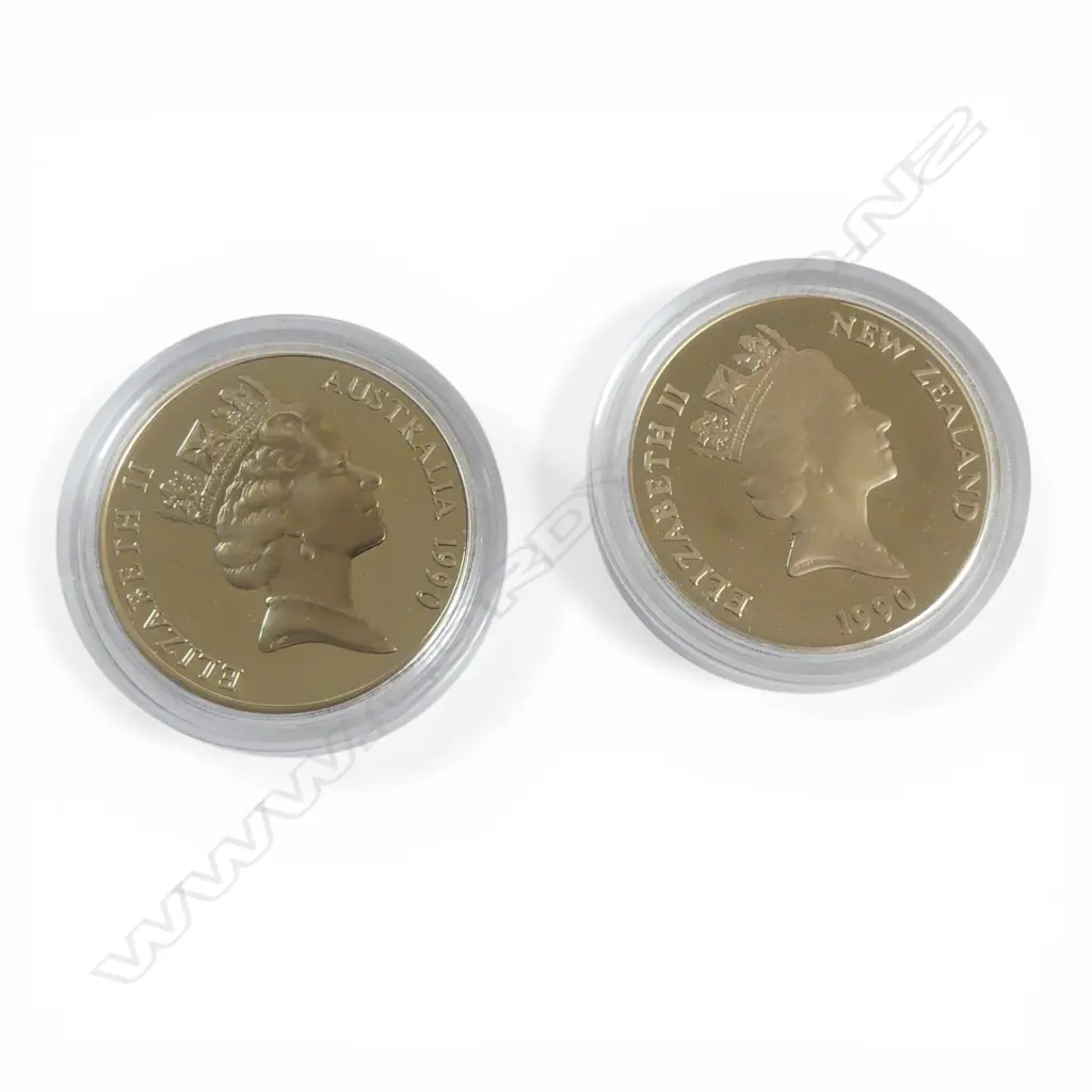 BOXED 1990 N.Z. & AUS. ANZAC 75th ANNIVERSARY COMMEMORATIVE ALUMINIUM BRONZE $5 COIN SET Image 1++