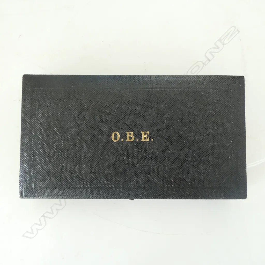 CASED MBE CIVIL MEDAL George V to reverse Image 1++