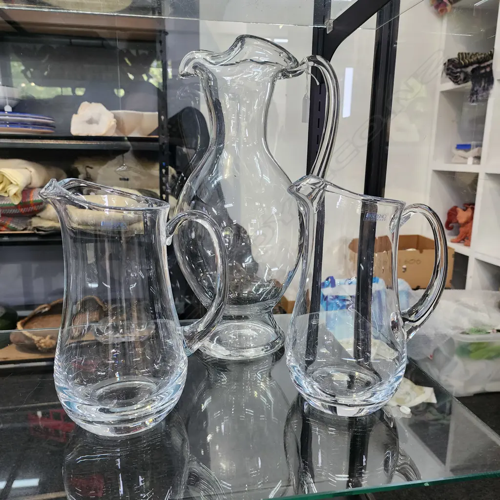 3 GLASS JUGS H.400 mm Image 1++