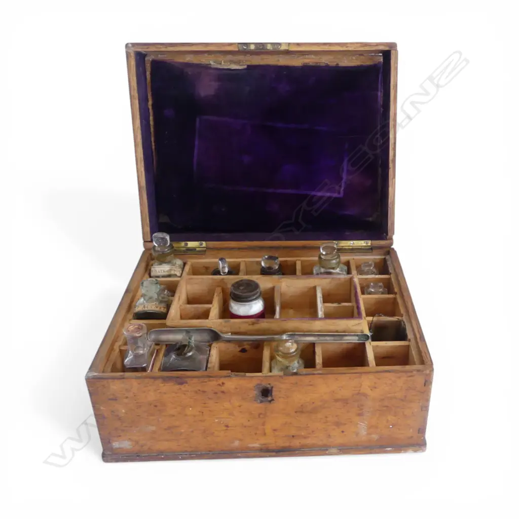 VICTORIAN WOODEN PHARMACEUTICAL  CHEST INCL BOTTLES W.CONTENTS + SCALES faults Image 1++