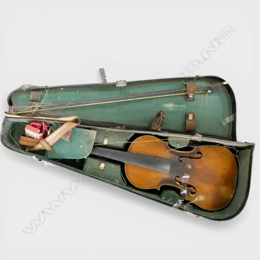 ANTIQUE VIOLIN & BOW IN CASE FAULTS L770MM Image 1++