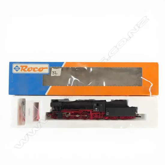 BOXED ROCO HO DB STEAM LOCOMOTIVE & TENDER BR 23 104 43249
