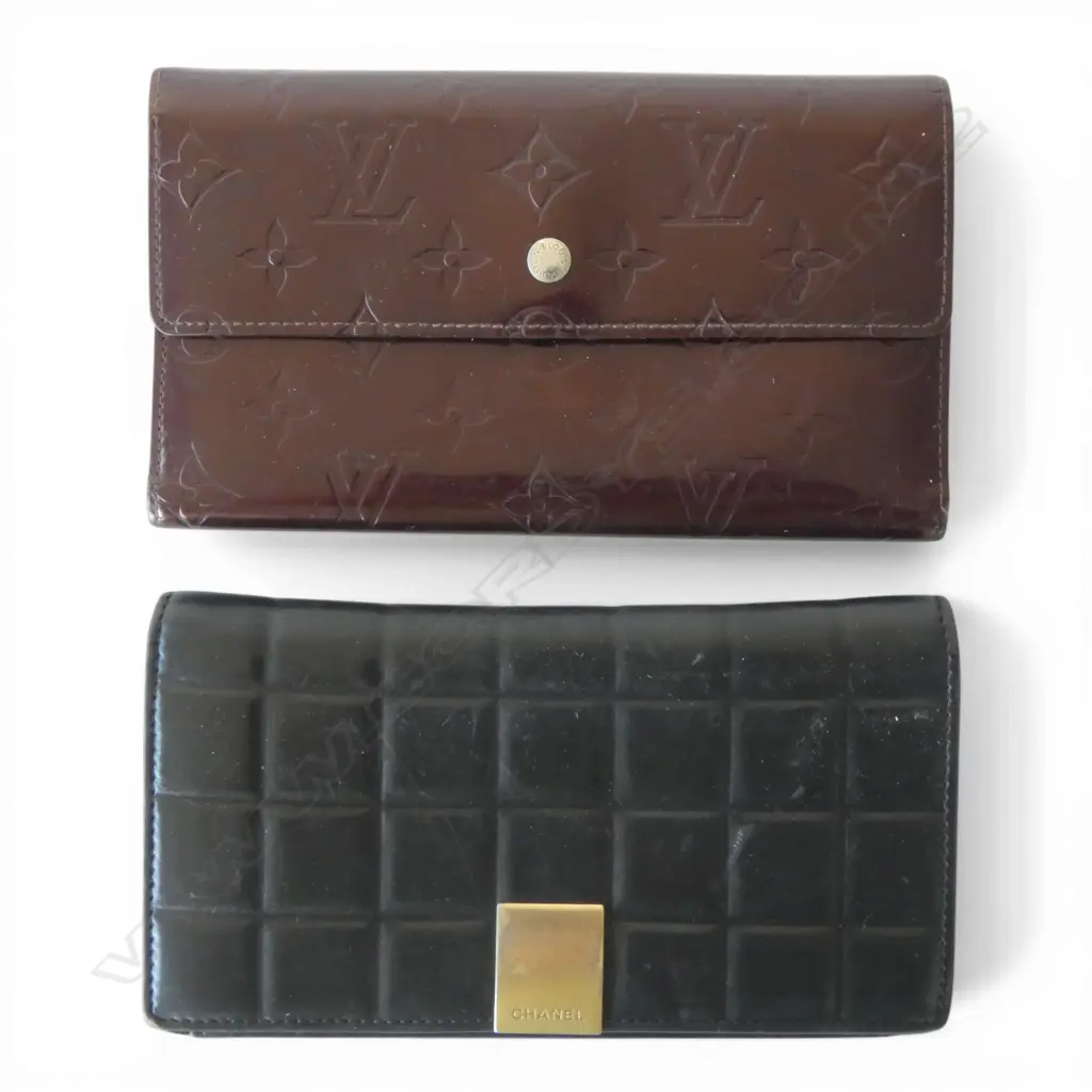 2 WALLETS; LOUIS VUITTON & CHANEL, BOTH SHOWING WEAR W.190mm Image 1++
