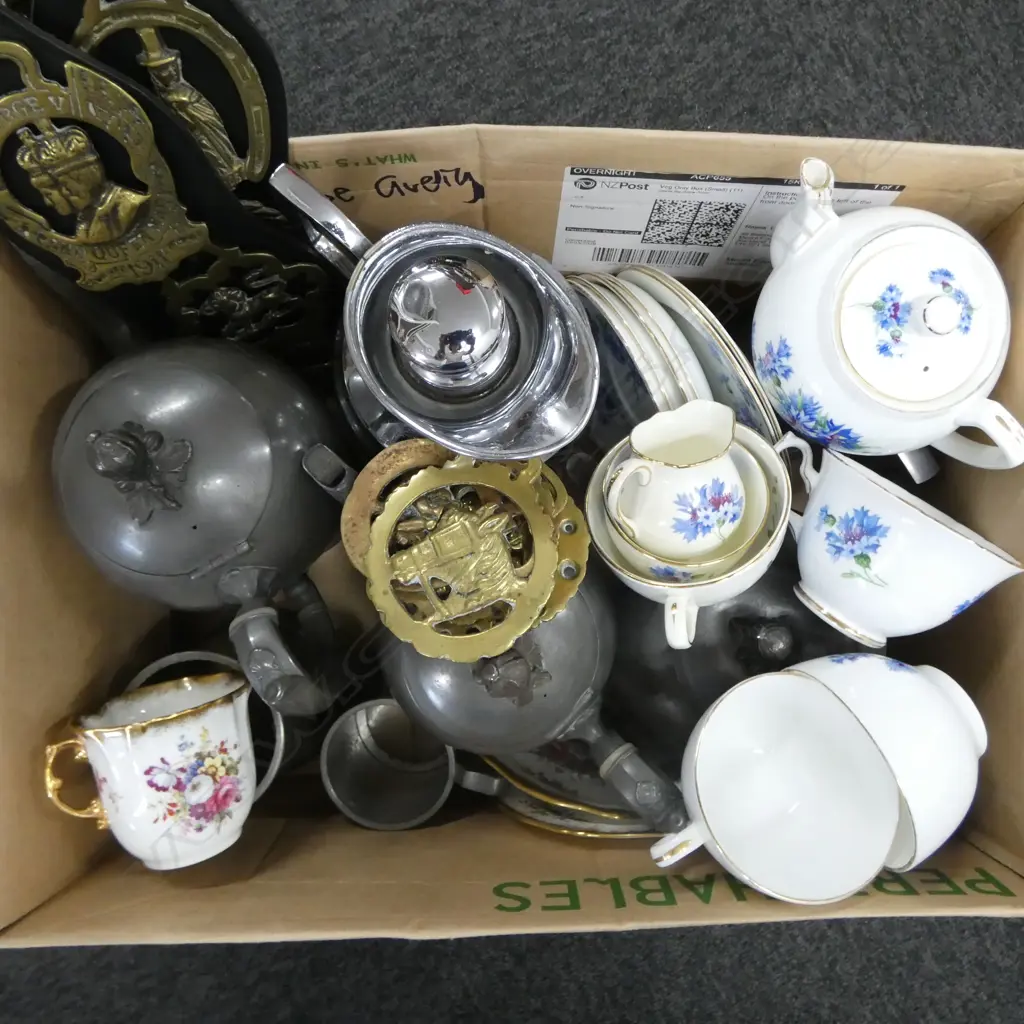 TEAPOTS, ASST. CHINA Image 1++