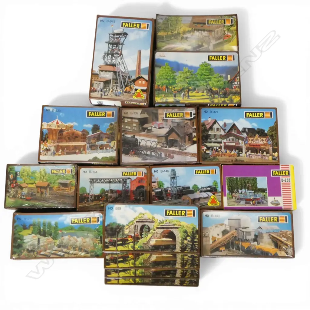 16 FALLER HO MODEL KITS Image 1++