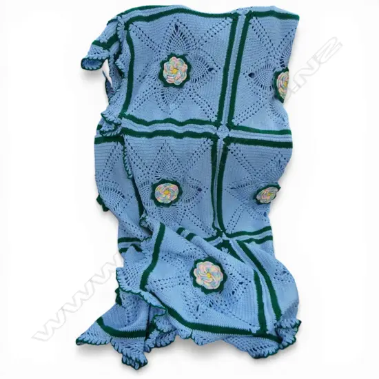CROCHET BLANKET, FLORAL EMBELLISHMENT 3000 x 2100 cm