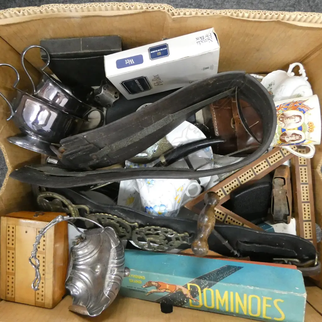 HORSE BRASSES, CHINA, FLY BOX, GAMES ETC Image 1++