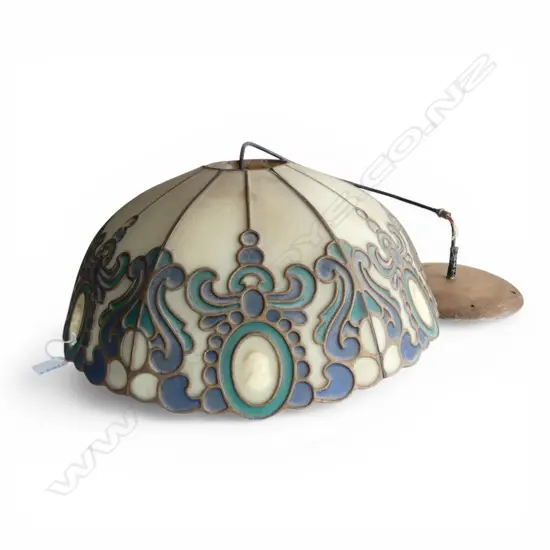 VINTAGE PENDANT LIGHT SHADE & FITTING 