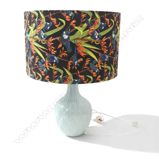 KIWIANA HAND MADE SHADE CERAMIC TABLE LAMP, WORKING, H.560MM